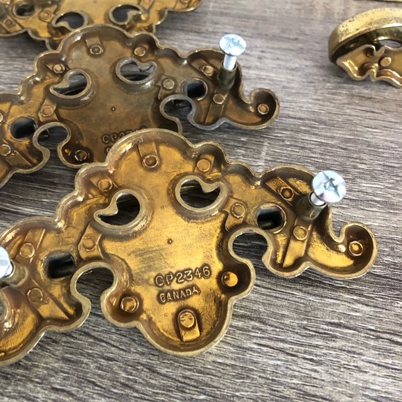 Vtg Brass Chippendale Cabinet Hardware - Picture 10 of 15